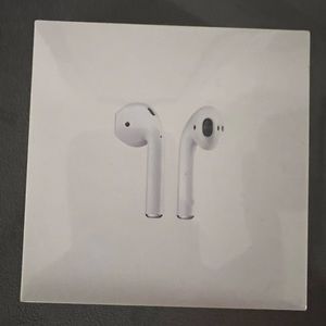 BRAND NEW !! Apple airpods